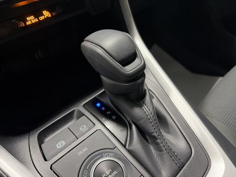 Used 2025 Toyota RAV4 LE AWD/4WD image 21