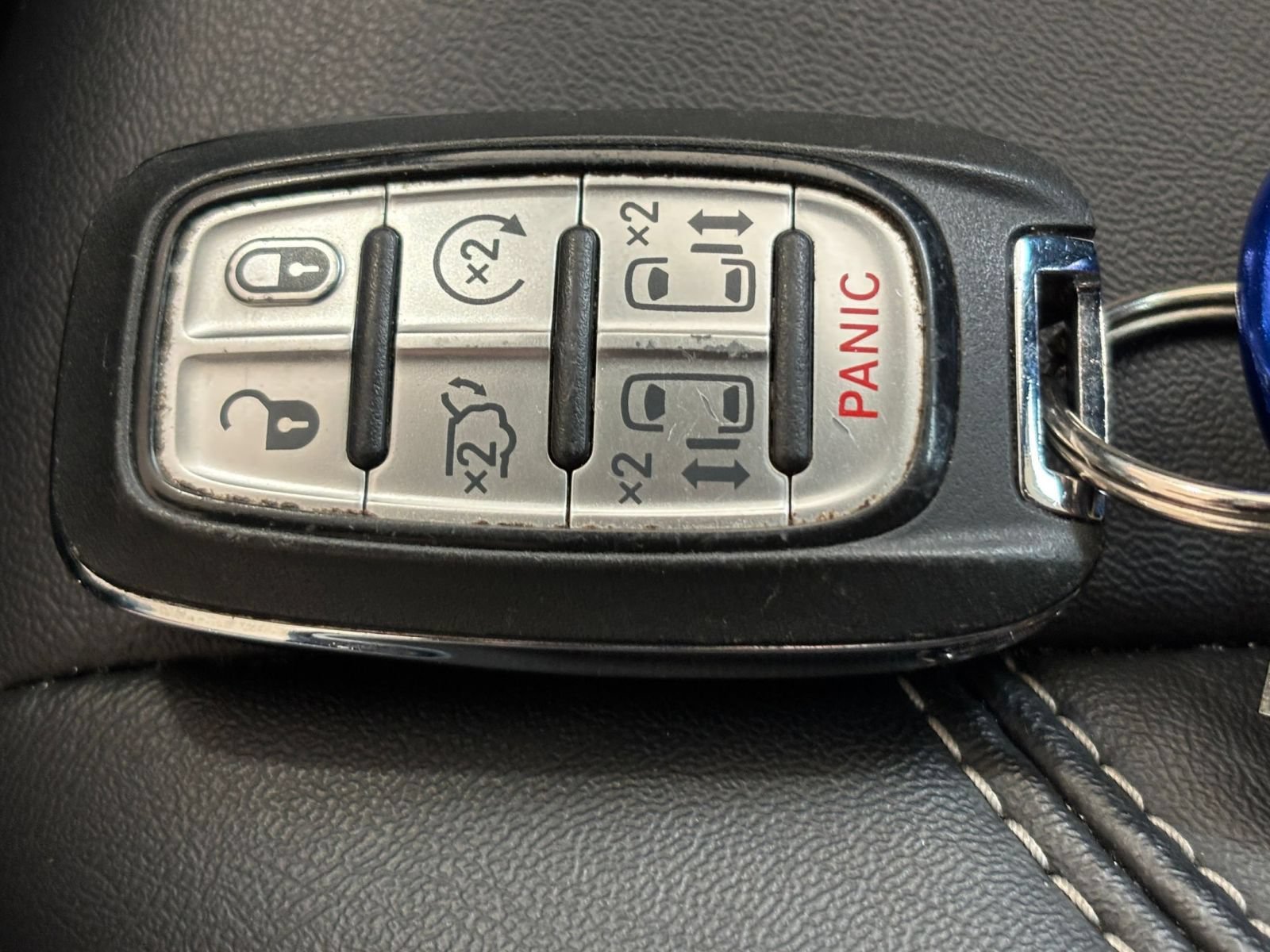 Used 2025 Chrysler Pacifica Select FWD image 20