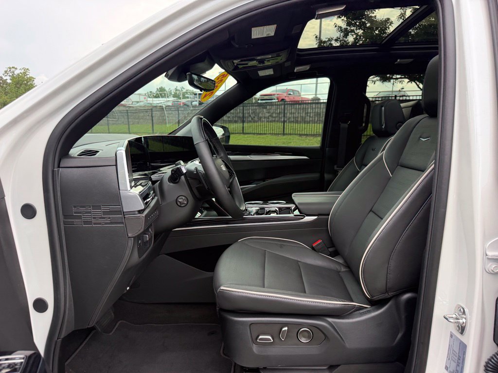Used 2025 Cadillac Escalade Sport w/ Touring Package AWD/4WD image 24