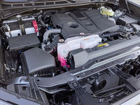 New 2026 Toyota Tundra SR5 image 16