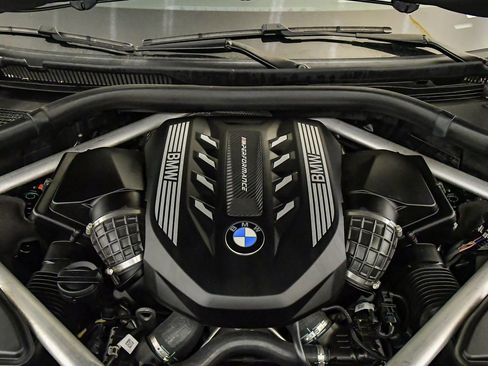 Certified 2021 BMW X7 M50i w/ Dynamic Handling Package image 38