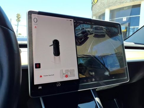 Used 2018 Tesla Model 3 Long Range RWD image 15