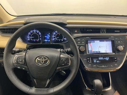 Used 2017 Toyota Avalon XLE Premium image 19