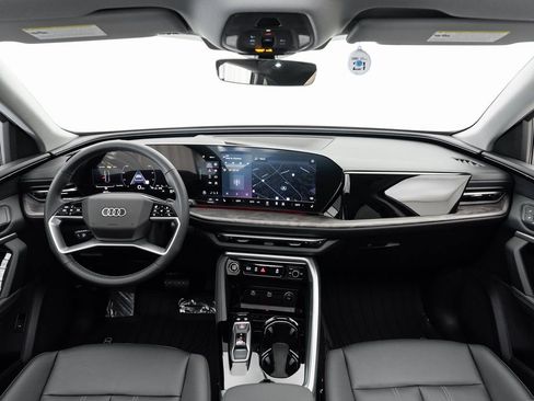 New 2025 Audi Q5 Premium image 18