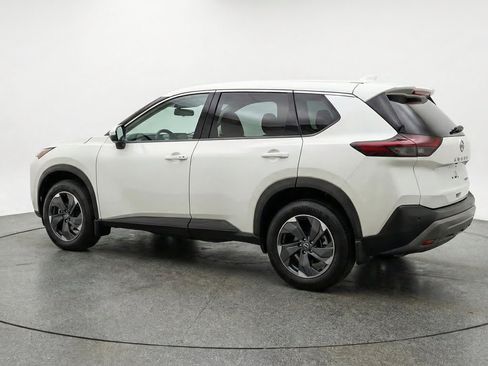 Used 2025 Nissan Rogue SV AWD/4WD image 6