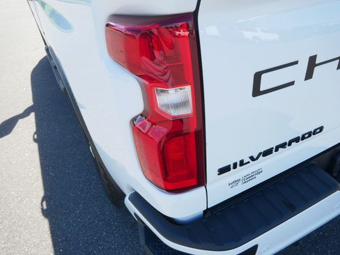 Used 2021 Chevrolet Silverado 2500 LTZ w/ LTZ Plus Package AWD/4WD image 22