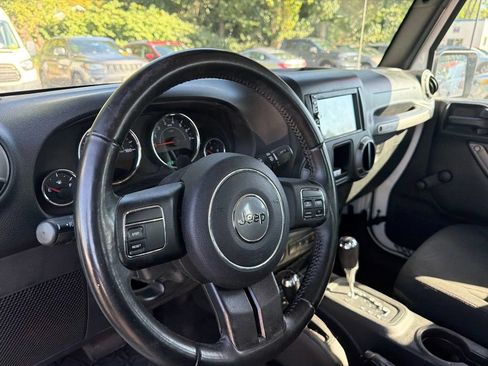 Used 2016 Jeep Wrangler Sport w/ Quick Order Package 24S AWD/4WD image 9