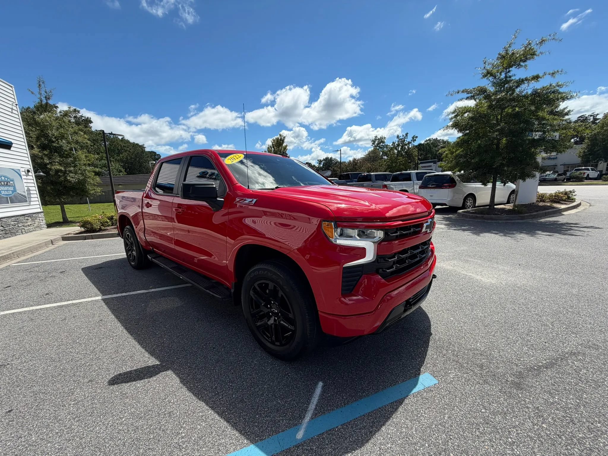 Used 2022 Chevrolet Silverado 1500 RST w/ Z71 Off-Road Package AWD/4WD image 5
