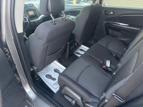 Used 2013 Dodge Journey SE w/ Flexible Seating Group image 8