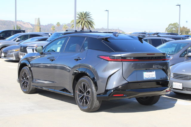 Certified 2026 Lexus RZ 350e 2WD w/ Technology Package image 19