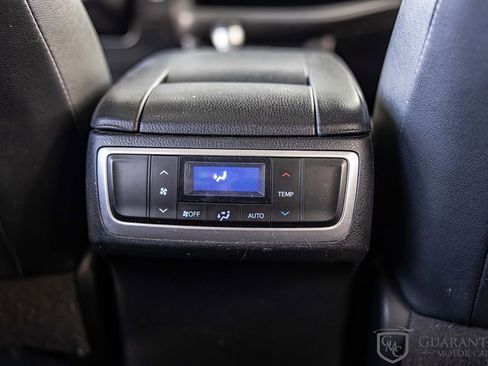 Used 2018 Toyota Highlander SE w/ Protection Package #3 AWD/4WD image 37