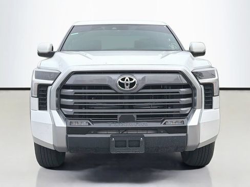 Used 2025 Toyota Tundra Limited AWD/4WD image 3