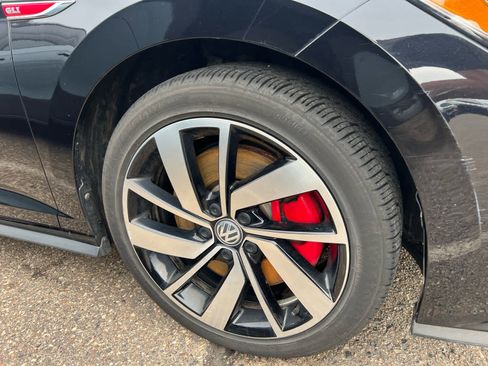 Used 2021 Volkswagen Jetta GLI image 5