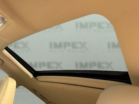 Used 2018 Toyota Highlander XLE image 11