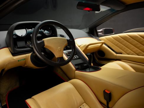 Used 1991 Lamborghini Diablo Coupe RWD image 2