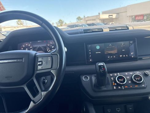 Used 2021 Land Rover Defender 110 X-Dynamic SE image 13