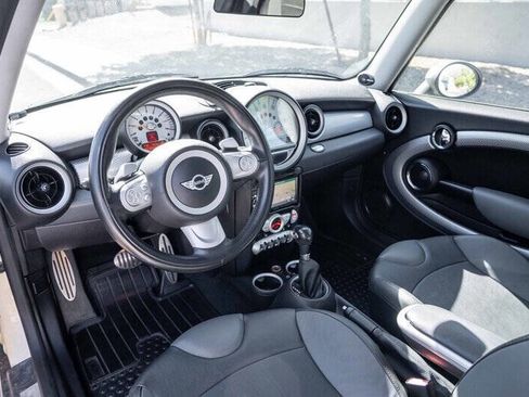 Used 2010 MINI Cooper S image 9