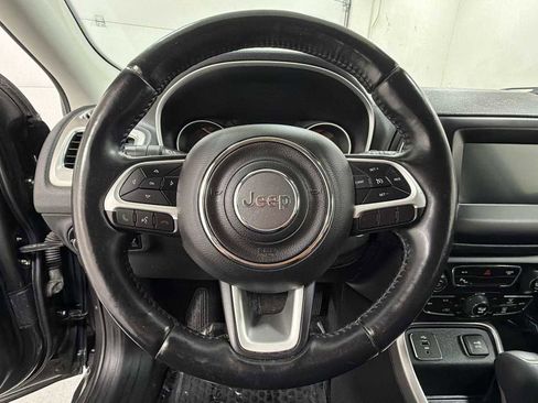 Used 2018 Jeep Compass Sport w/ Tech Group FWD image 16