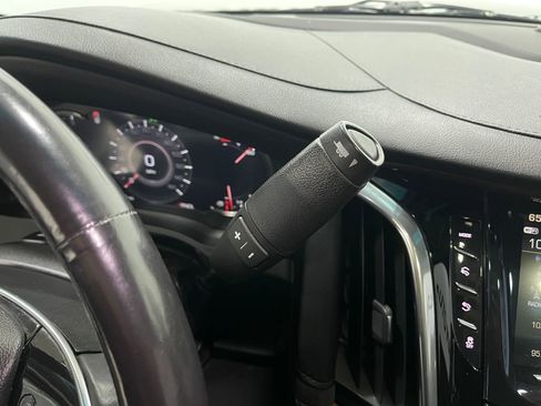 Used 2018 Cadillac Escalade Luxury image 30