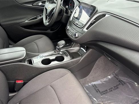 Used 2023 Chevrolet Malibu LT image 19