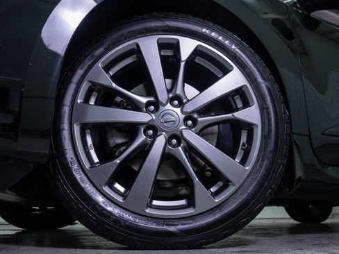 Used 2018 Nissan Altima 2.5 SR w/ SR Special Edition FWD image 6