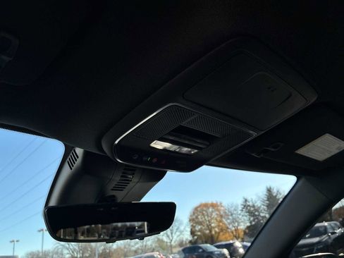 Used 2024 Chevrolet Traverse RS image 36