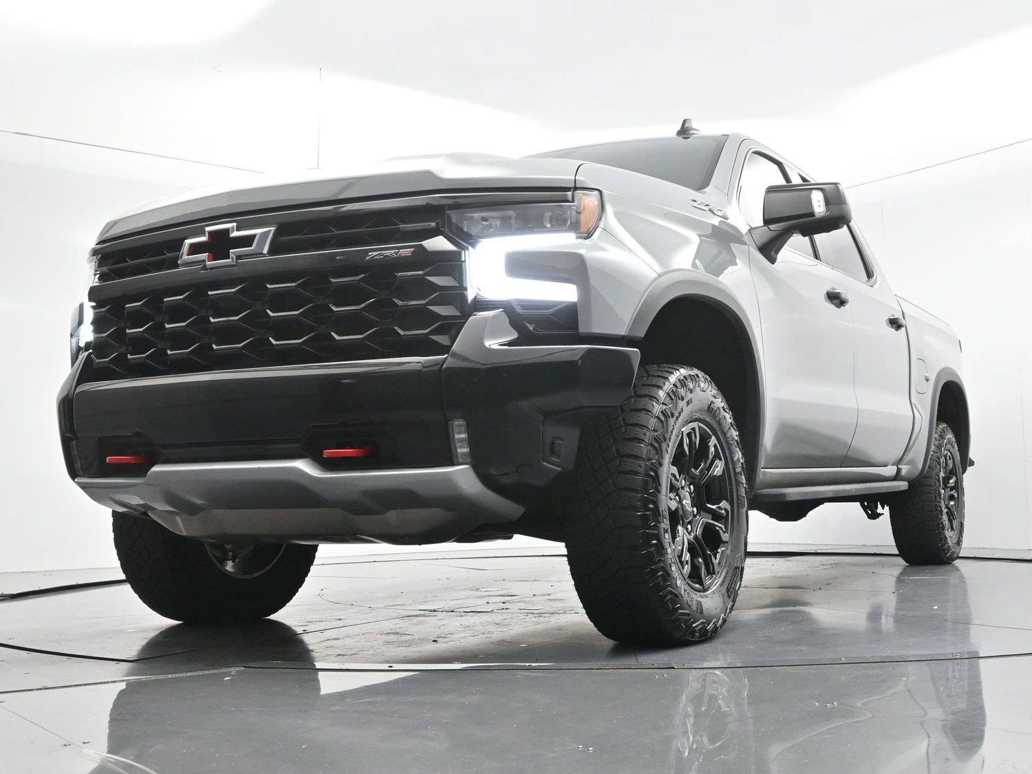 Used 2024 Chevrolet Silverado 1500 ZR2 w/ Technology Package AWD/4WD image 44