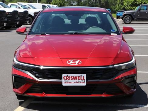 Used 2025 Hyundai Elantra SEL FWD image 7
