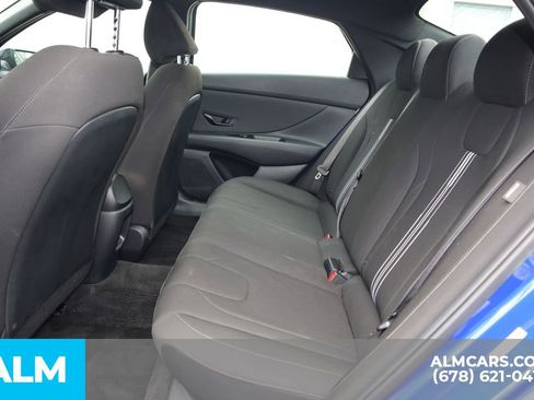 Used 2025 Hyundai Elantra Sport FWD image 17