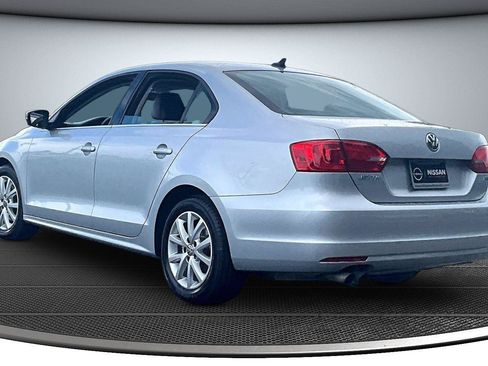 Used 2014 Volkswagen Jetta SE FWD image 4