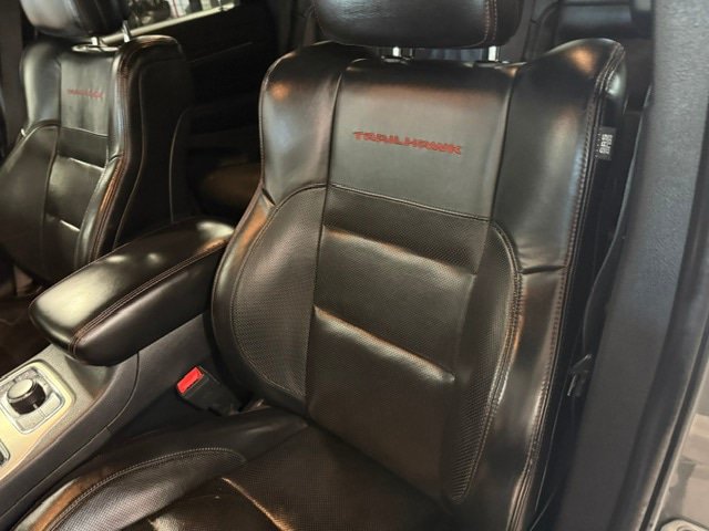Used 2020 Jeep Grand Cherokee Trailhawk w/ Trailhawk Luxury Group AWD/4WD image 45