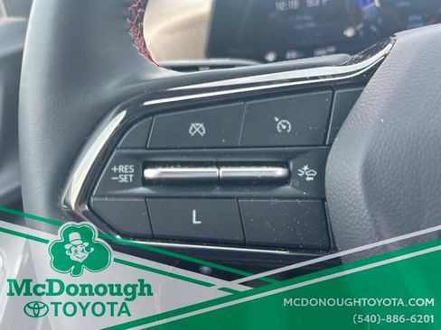 Used 2025 Chevrolet Equinox RS w/ Safety and Technology Package AWD/4WD image 22