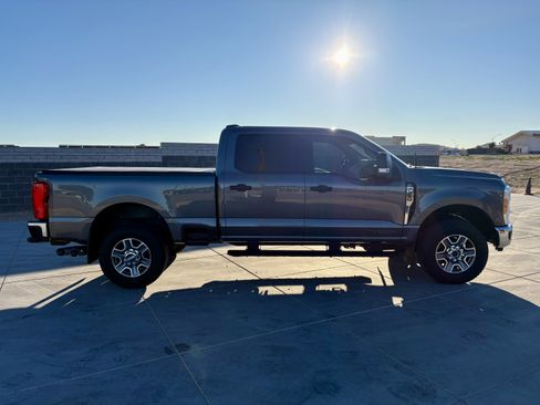Used 2025 Ford F250 XLT w/ FX4 Off-Road Package image 6