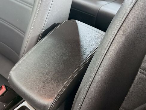 Used 2021 Volkswagen Passat 2.0T R-Line image 18