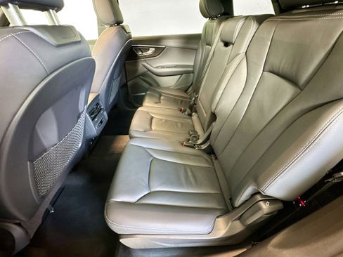 Used 2025 Audi Q7 3.0T Premium Plus image 23