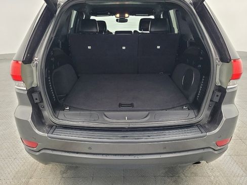 Used 2019 Jeep Grand Cherokee Laredo w/ Laredo X Package image 29