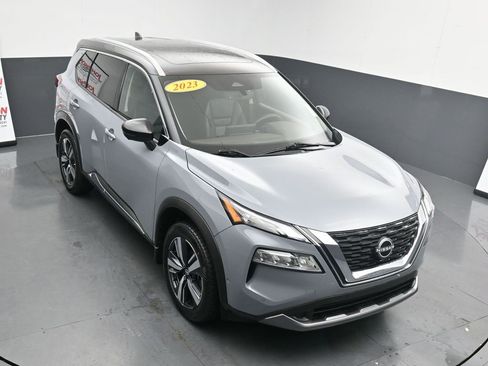 Used 2023 Nissan Rogue SL w/ SL Premium Package image 27