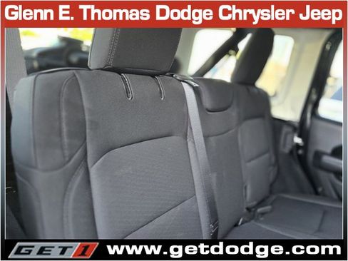 Used 2022 Jeep Wrangler Unlimited Sport image 30