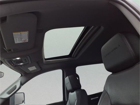 Used 2022 GMC Sierra 3500 Denali w/ Technology Package image 23