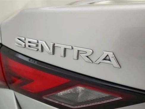 Used 2022 Nissan Sentra S image 17