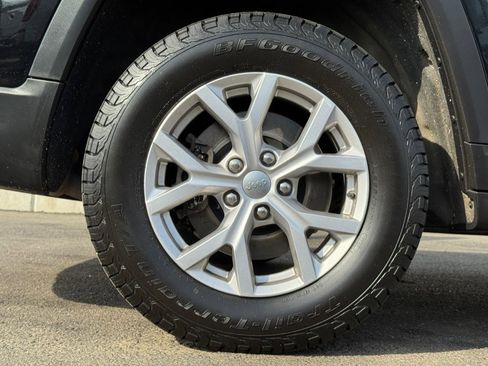 Used 2021 Jeep Grand Cherokee L Limited AWD/4WD image 17