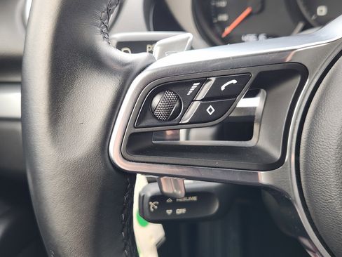 Used 2018 Porsche 718 Boxster image 30