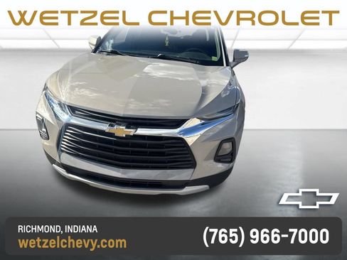Used 2021 Chevrolet Blazer LT FWD image 2