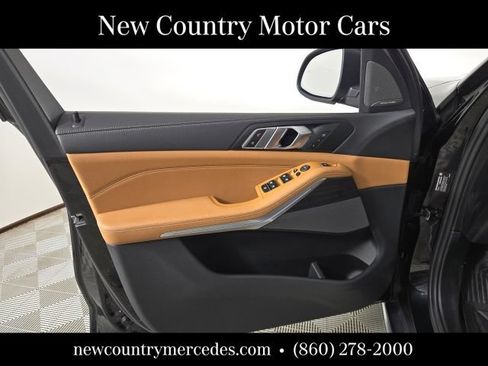 Used 2024 BMW X5 xDrive40i w/ Premium Package AWD/4WD image 18