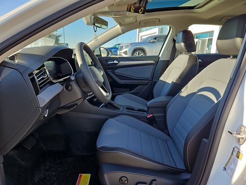 New 2026 Volkswagen Jetta SE image 9