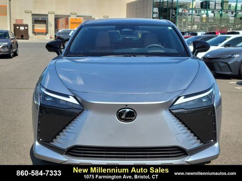 Used 2023 Lexus RZ 450e Premium image 8