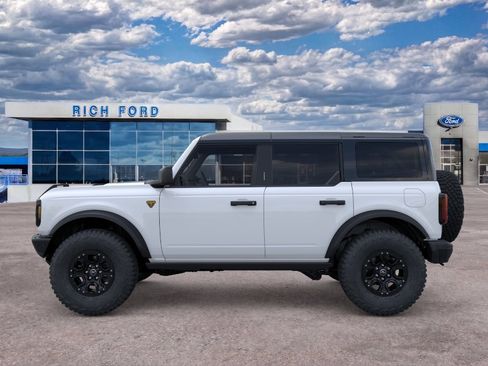 New 2026 Ford Bronco Badlands AWD/4WD image 3