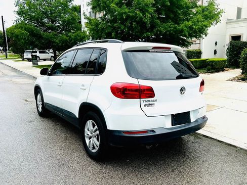 Used 2017 Volkswagen Tiguan S FWD image 8