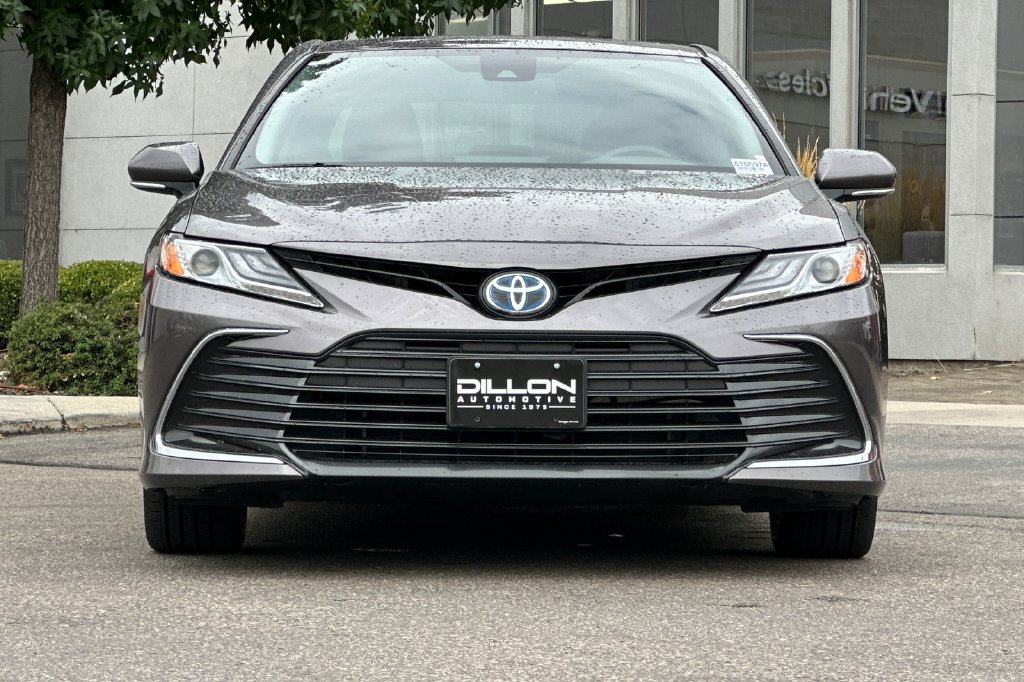 Used 2024 Toyota Camry XLE w/ Cold Weather Package FWD image 3