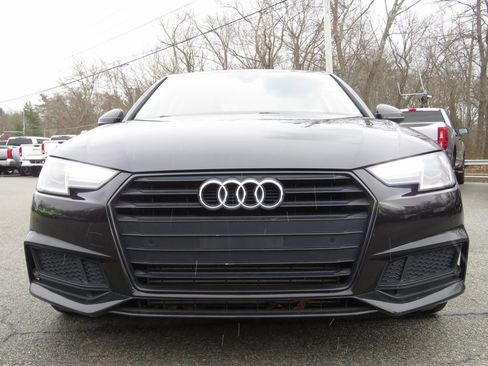 Used 2019 Audi A4 2.0T Premium image 2